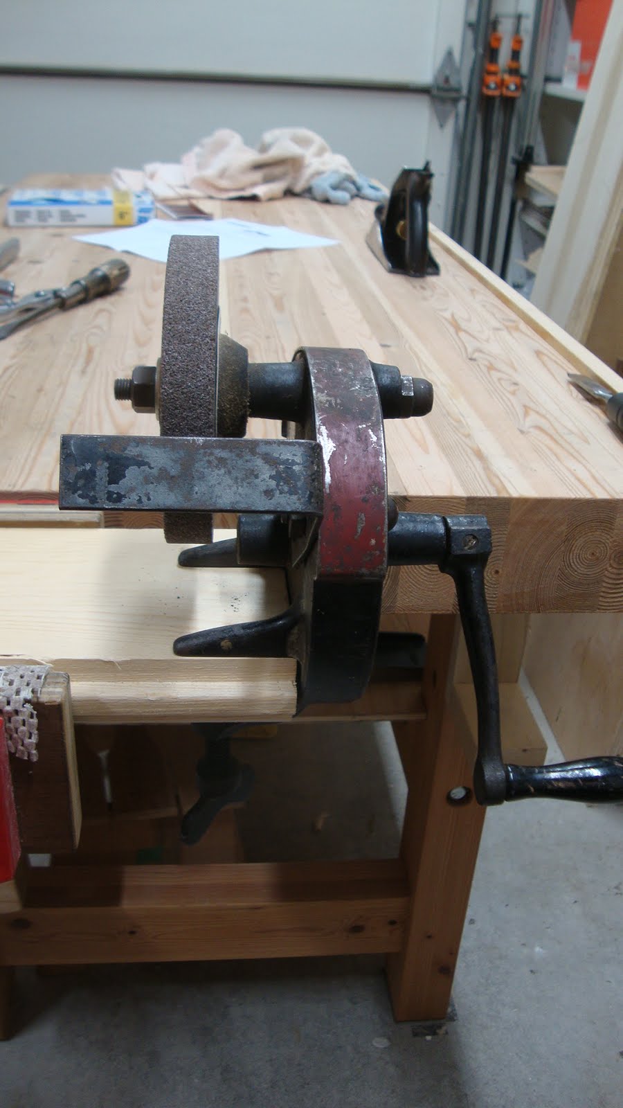 The Novelty Of Hand Cranked Grinders - The English Woodworker